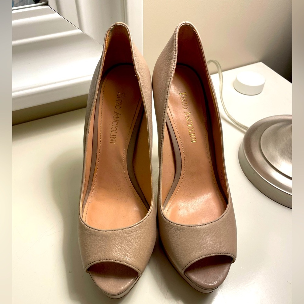 Enzo Angiolini nude pump